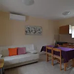 Stone House Nyaraló