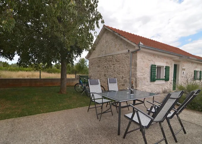 בית נופש Stone House Kaocine