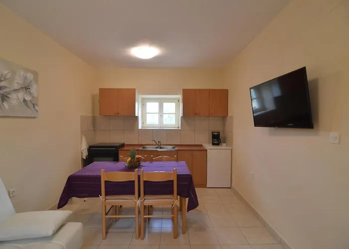 Stone House בית נופש Kaocine