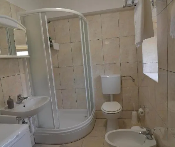 Stone House בית נופש Kaocine