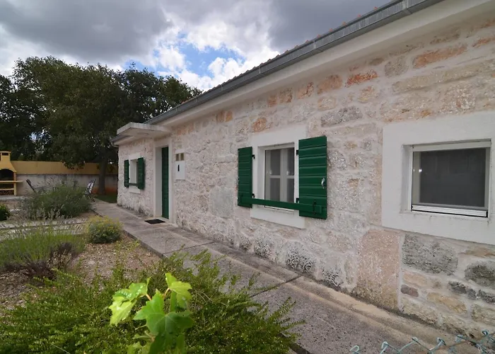 בית נופש Stone House Kaocine