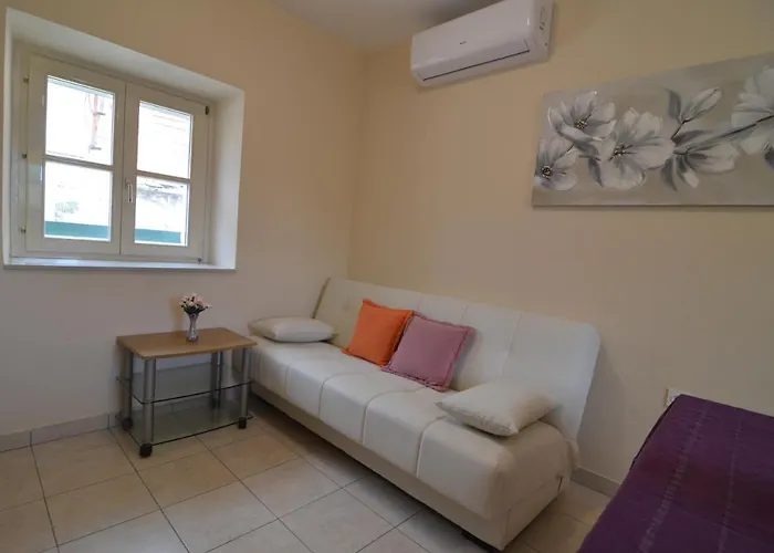 Stone House בית נופש *