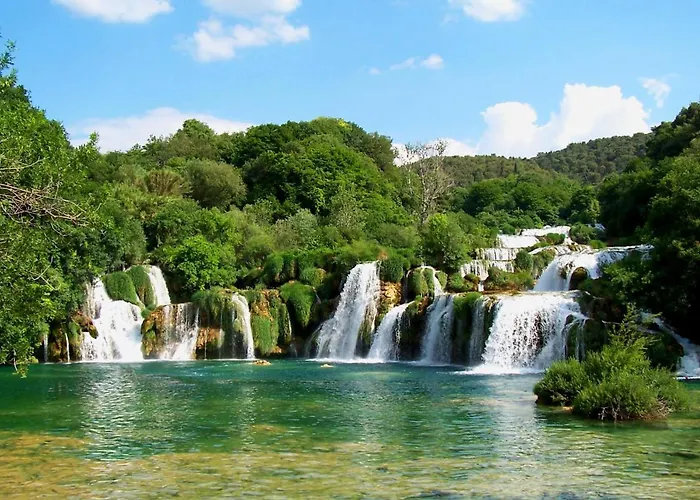 Stone House בית נופש Kaocine